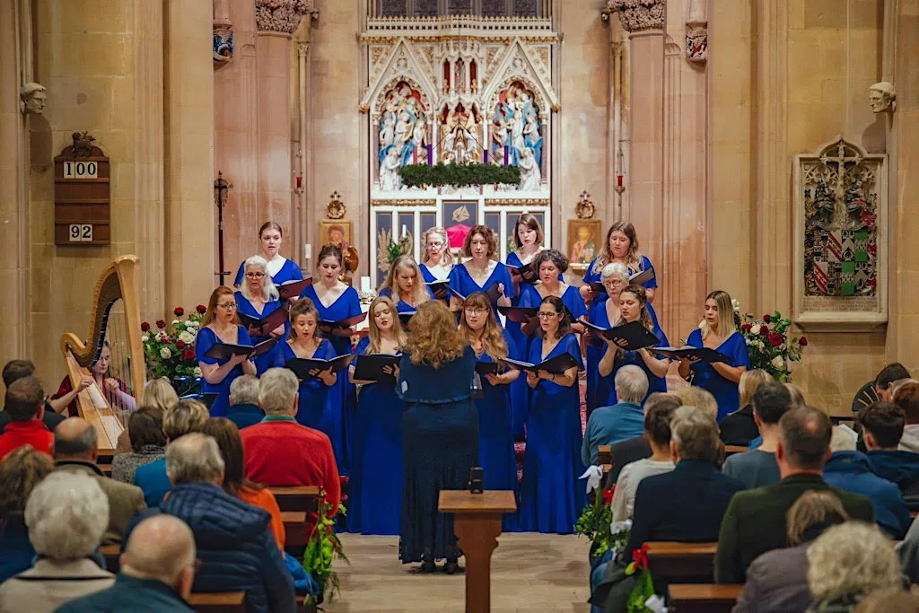 Singing in the Season with Le Voci
