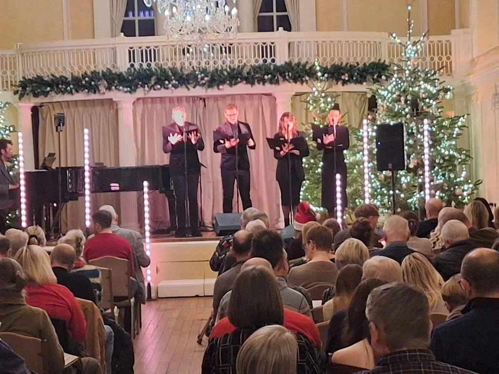 Christmas Eve Carols with Joe Ringer at The Assembly House