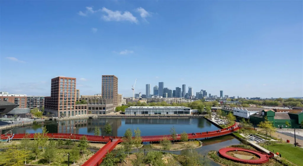 Canada Water Boardwalk Market at Canada Water Broadwalk