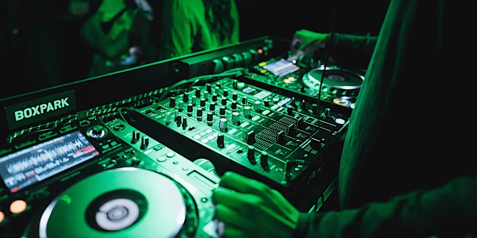 ON THE RISE - DJ WORKSHOP & OPEN DECKS at Boxpark Shoreditch