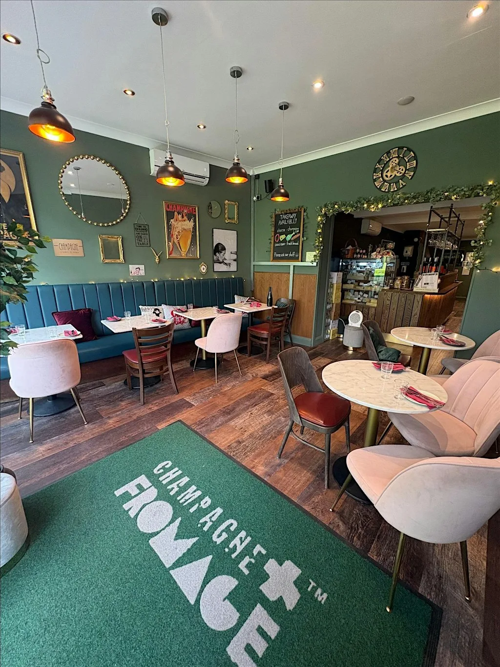 Wine and Cheese Social - Meet new friends in Crystal Palace