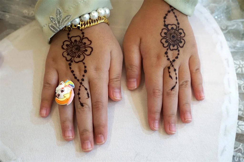Play Discover Share: Henna, You are the Story (4 -10 years) at Broadway Gallery