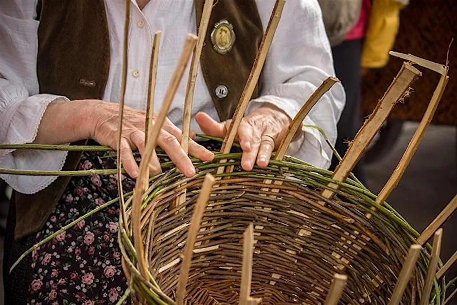 Basket Weaving Workshop at Robertson House