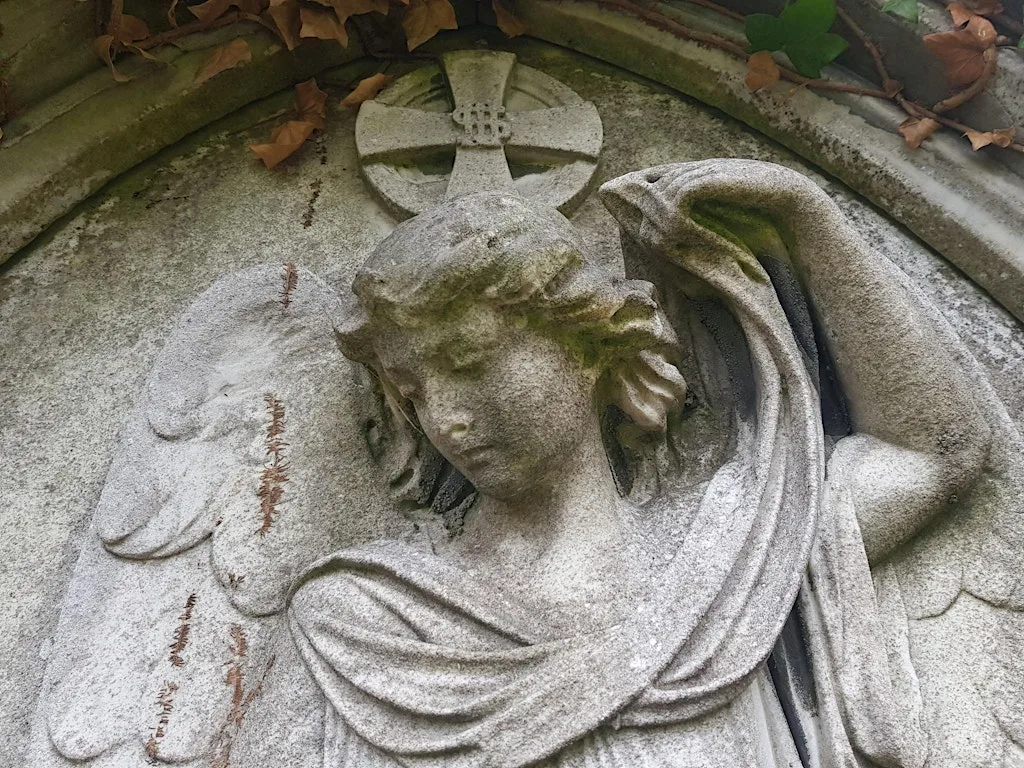 Deathless Verse Tour – A poetic walking tour and exploration of mortality at Friar's Bush Graveyard