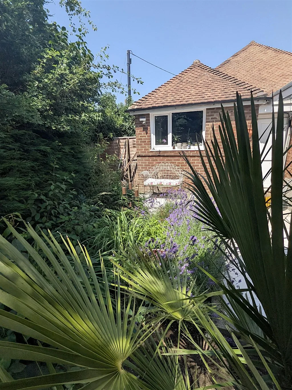 Summer Saund Bath in the garden under the sky