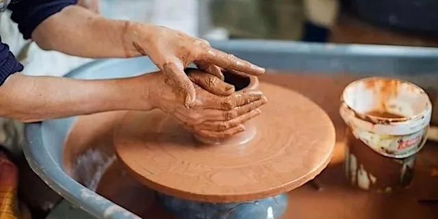 Learn to Throw a Ceramic Pot