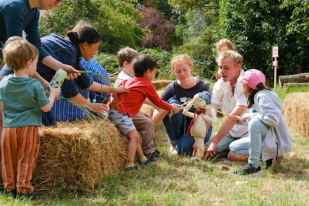 Play Discover Share Goes Wild: Folk Tales for Curious Minds (4-10 years)