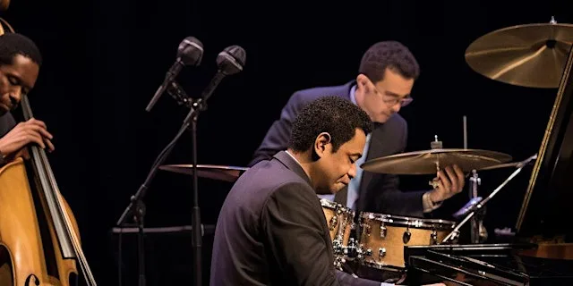 Friday Evening Session at New Vic Theatre