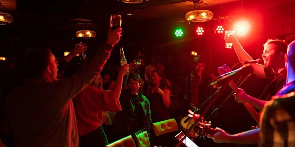 Open Mic Sunday | WIN £200! | London / Tottenham / Stoke Newington / Free at Ten to One Cocktail Bar & Kitchen