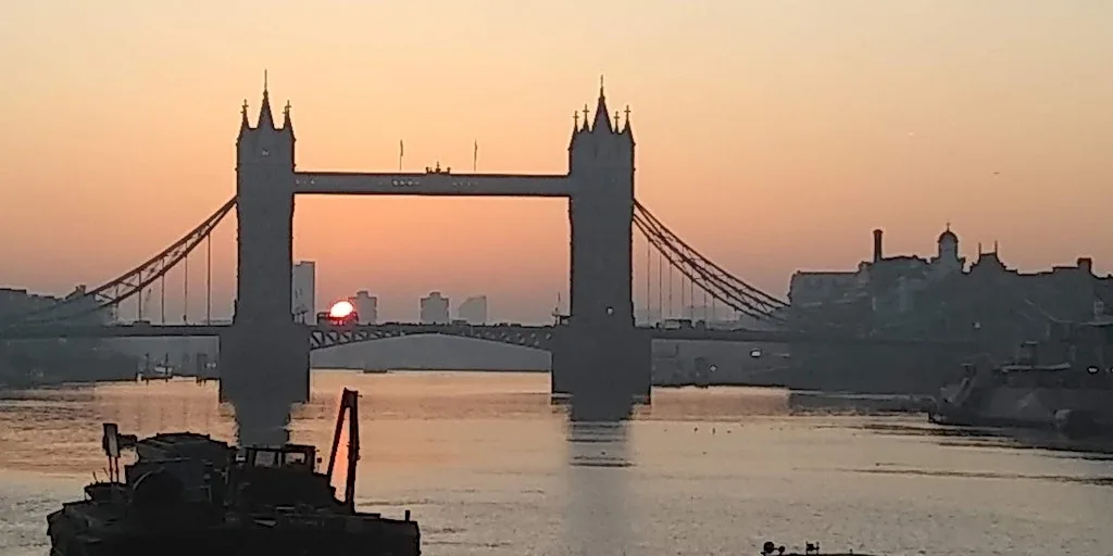 Walking Tour - London's Port History - Part 1 the Roman and Medieval Port at Tower Hill Station