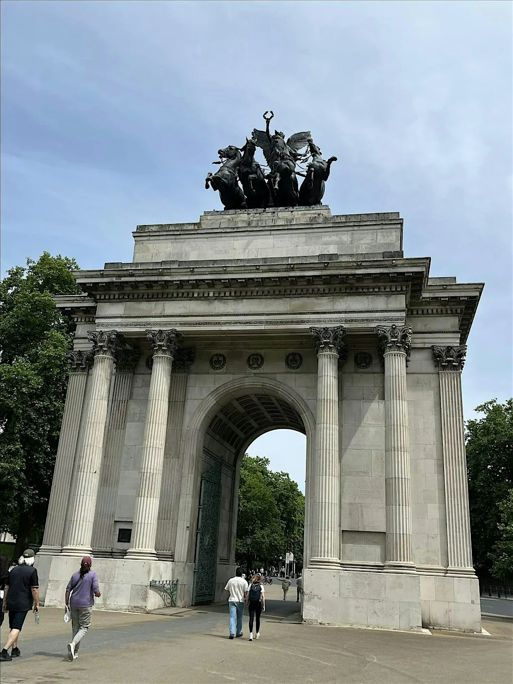 Park Lane: Memories and Memorials at Wellington Arch
