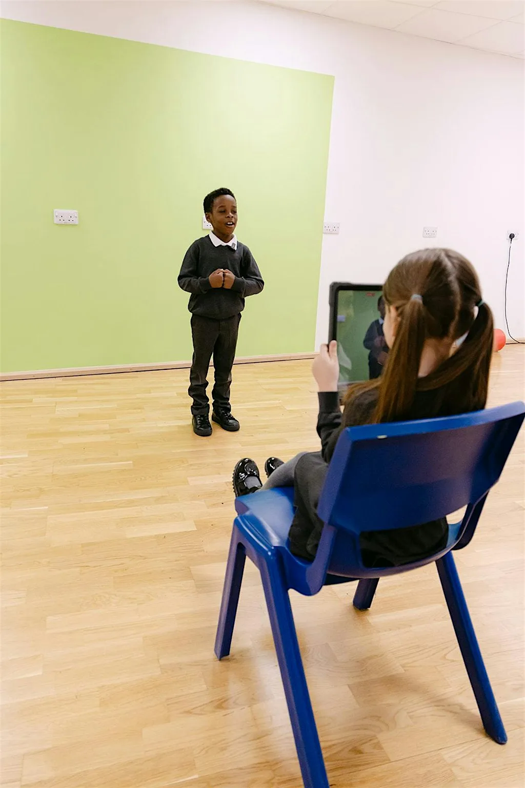 Developing Oracy with Apple Technology