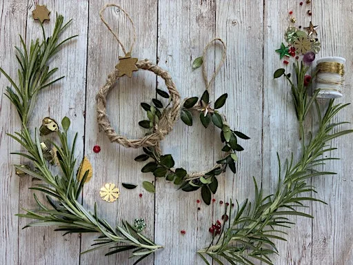 Mini Christmas Wreath ornaments workshop