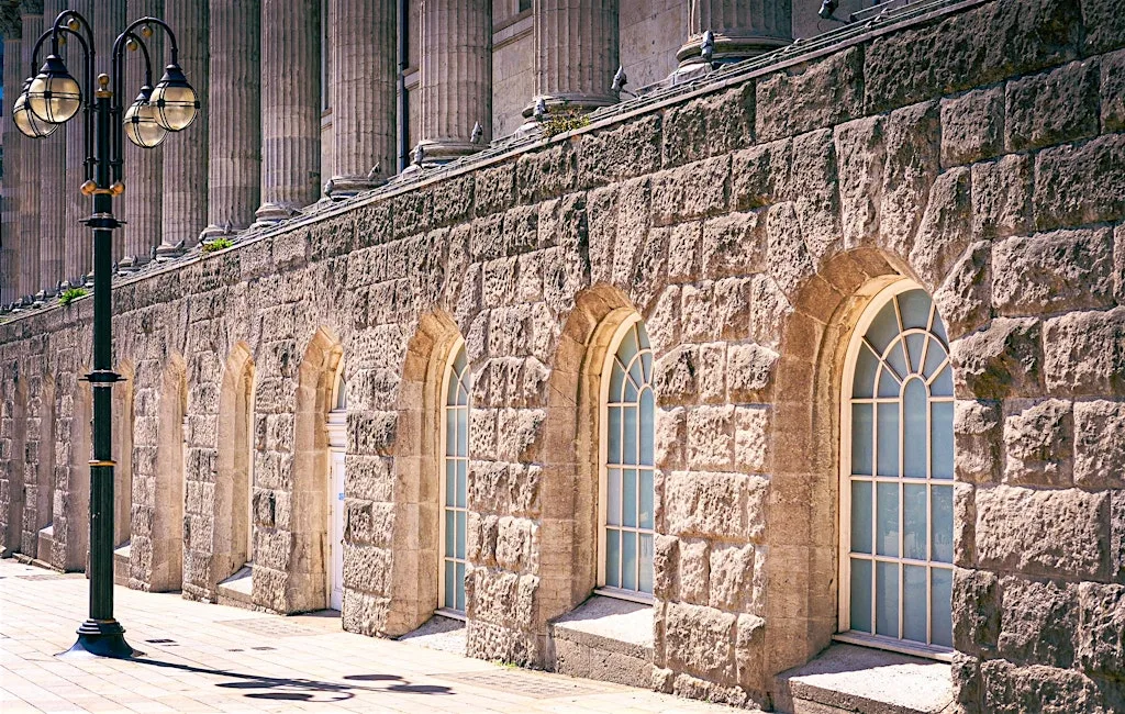 Building Stones of Birmingham: Town Hall to Cathedral Square