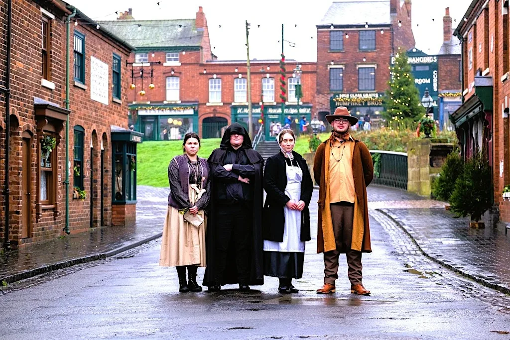 LIVING HISTORY IN ACTION: PERFORMING HERITAGE IN MUSEUMS
