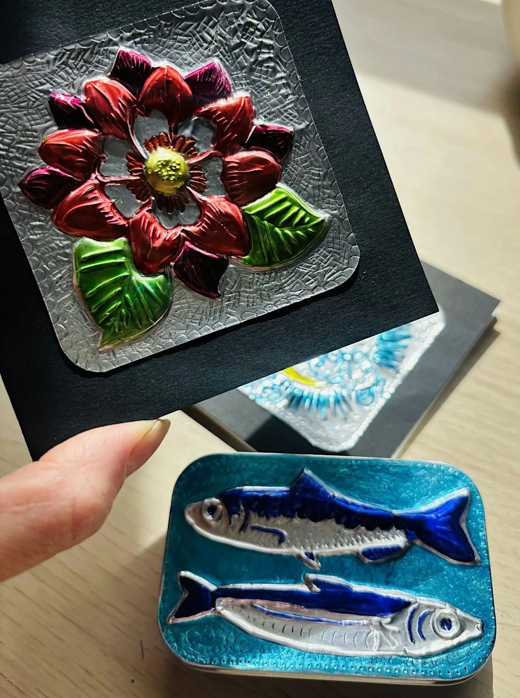 Metal Embossing : Decorate a Trinket Tin & Notebook Cover