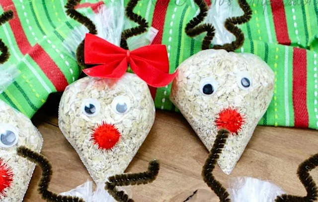 FREE Reindeer Food Making / Please Stop Here Sign Making