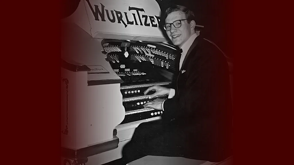 David Lowe In Concert at the Wurlitzer at Pollokshaws Burgh Hall