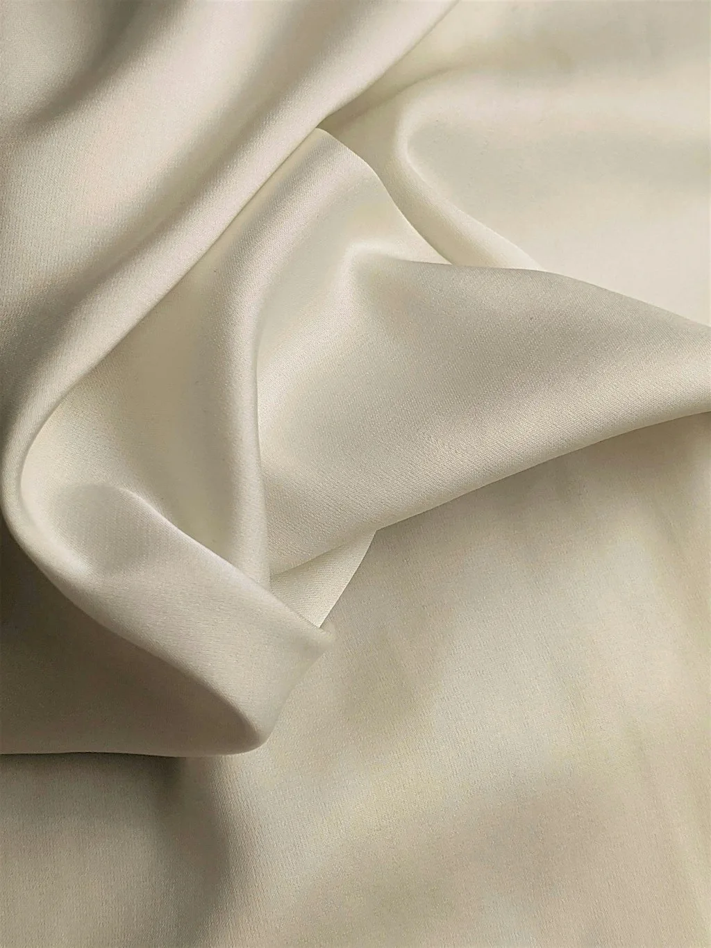 Painting Realistic Fabric at STUDIO BOTROS