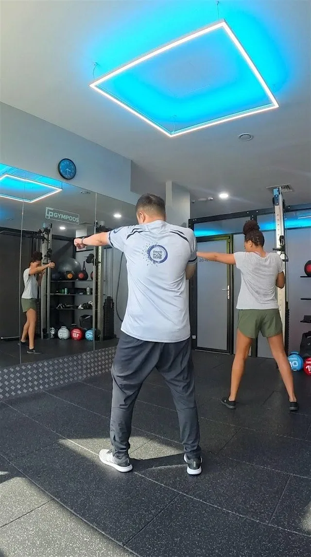 Semi-Private Beginner Kickboxing & Padwork (Stratford / Plaistow)