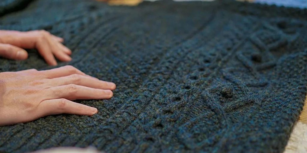Aran Knitting Workshop - Knit an Irish Aran Scarf with Irish Wool
