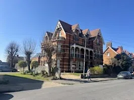 Guided Tours of Reade House at 108 Queen's Rd