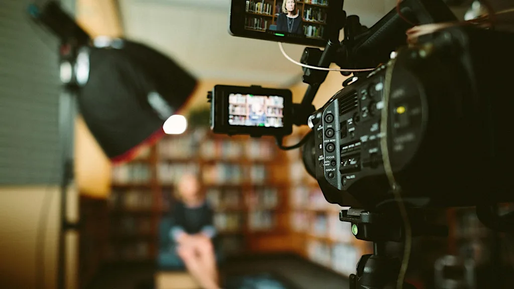 How to use communications skills to manage a business crisis at Intro PR and Social Media