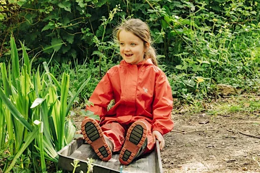 Pre Schooler Stay and Forest Play.