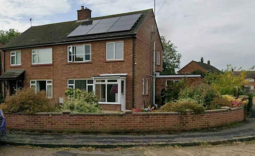 Semi-detached 3-bedroom house in Manor Park, Histon