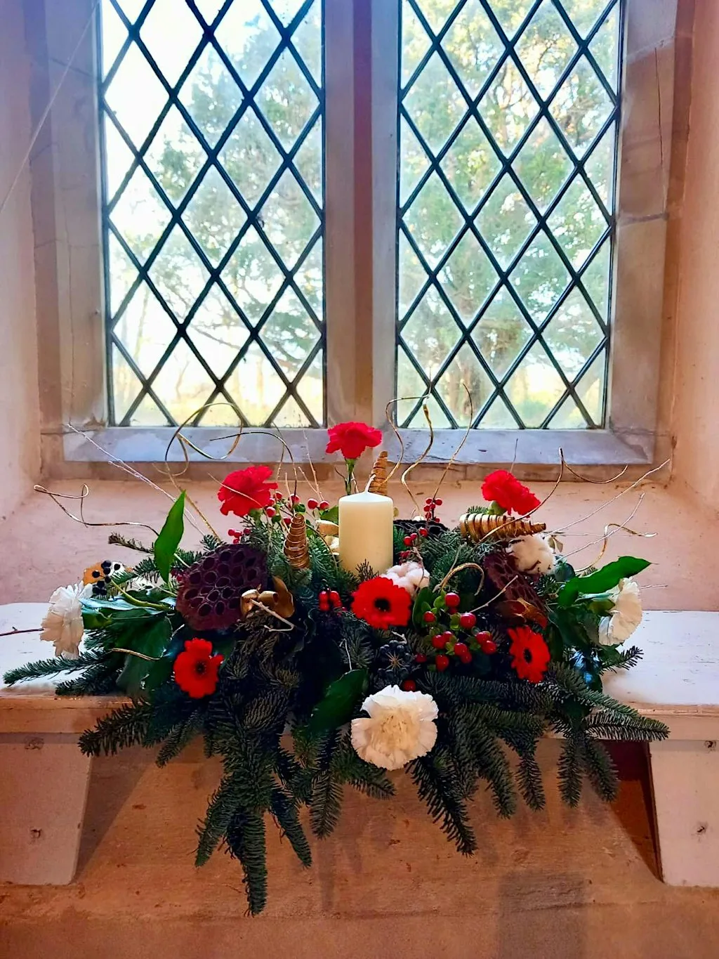 Chistmas candle arrangement