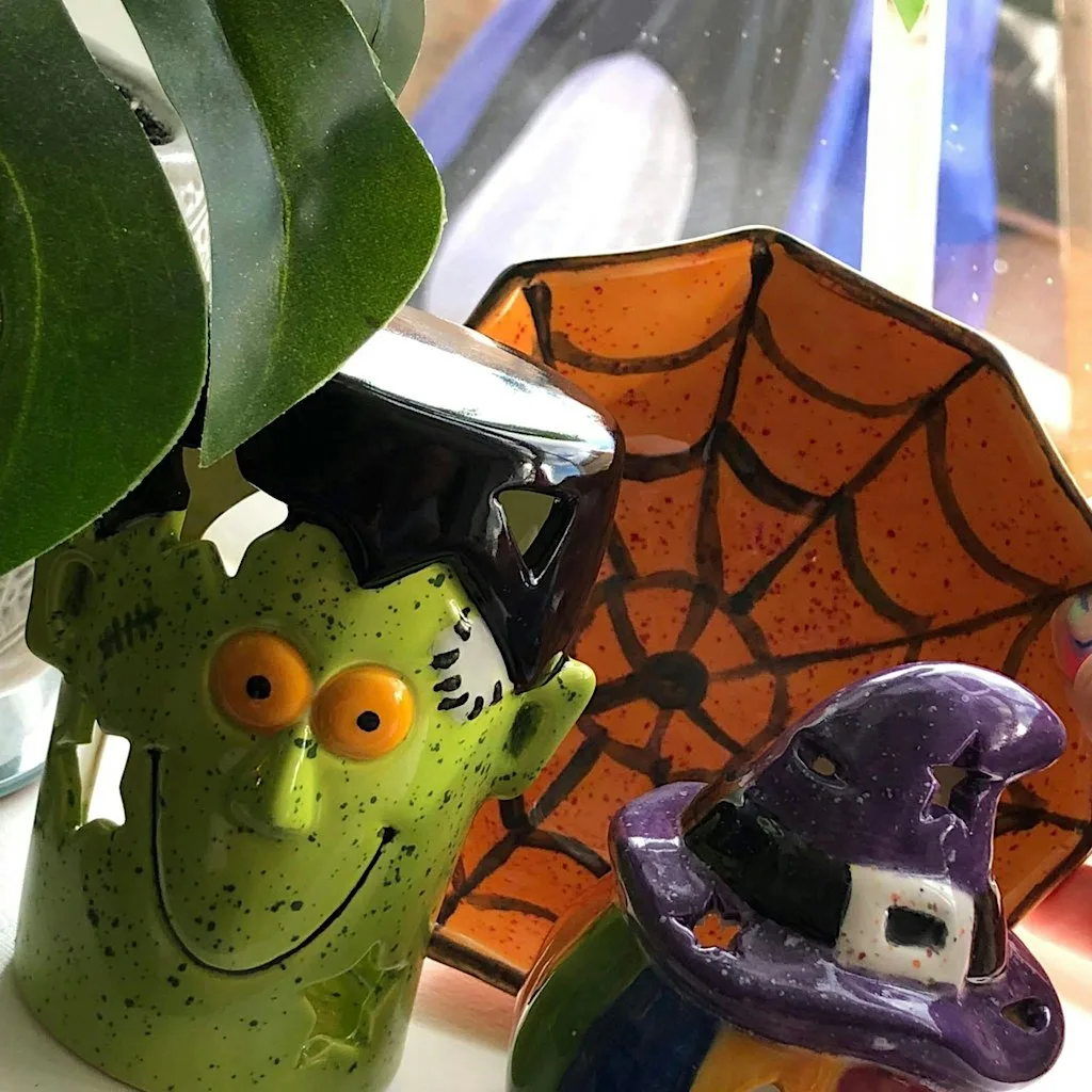 Halloween pottery painting at Curlew cafe - High Farm Holiday Park Limited