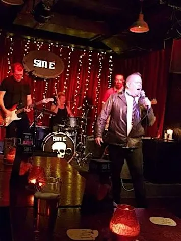 John Colleary presents THE SKETCH PISTOLS at Ellens Pub