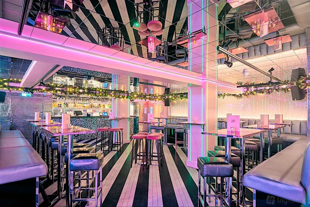 Invite Her Event | Girl's Drinks | Tonight Josephine Waterloo