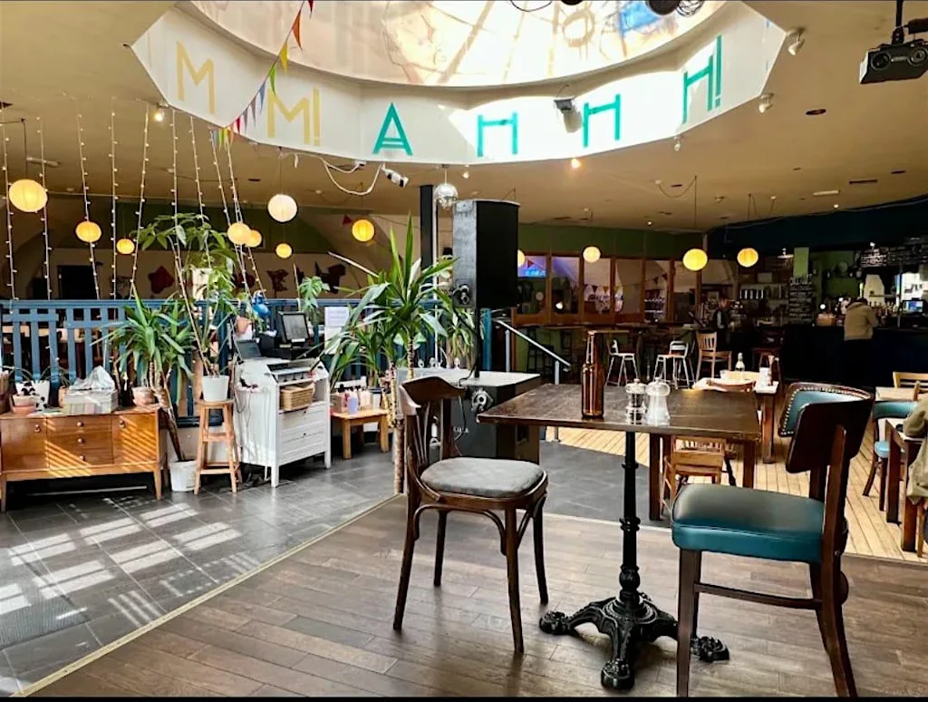 Queer Vegans Scotland Lunch/Brunch at Mono