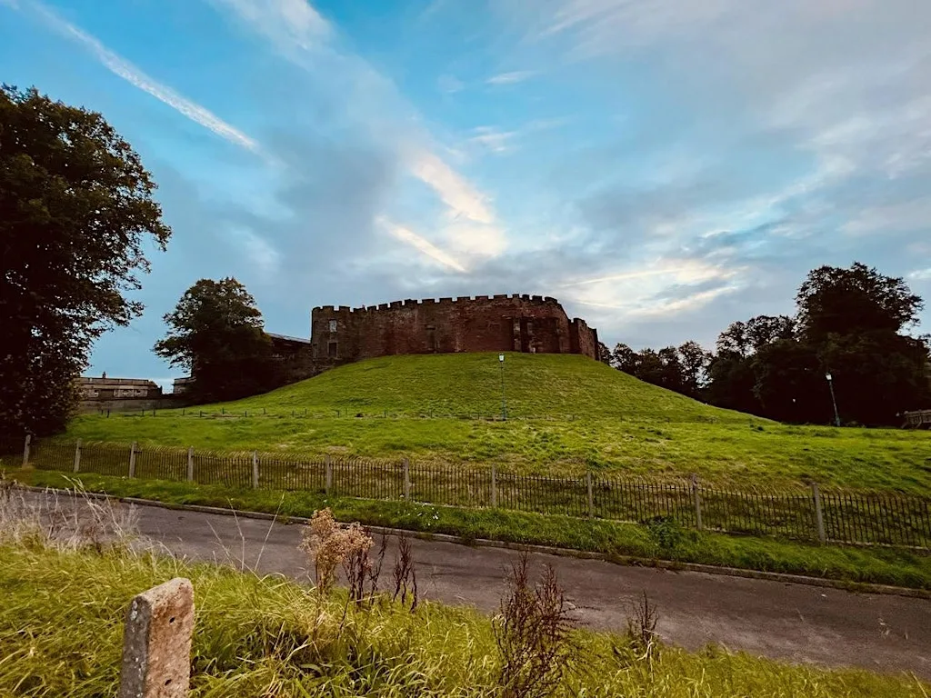 Chester castle - exclusive guided tours at Chester Castle: Agricola Tower and Castle Walls