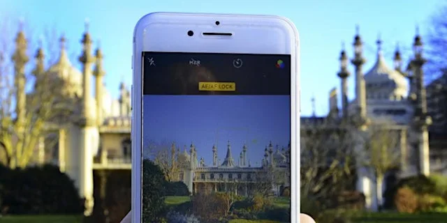 Smartphone Photography Workshop with Eva Kalpadaki | BRIGHTON at Brighton Beach Bandstand