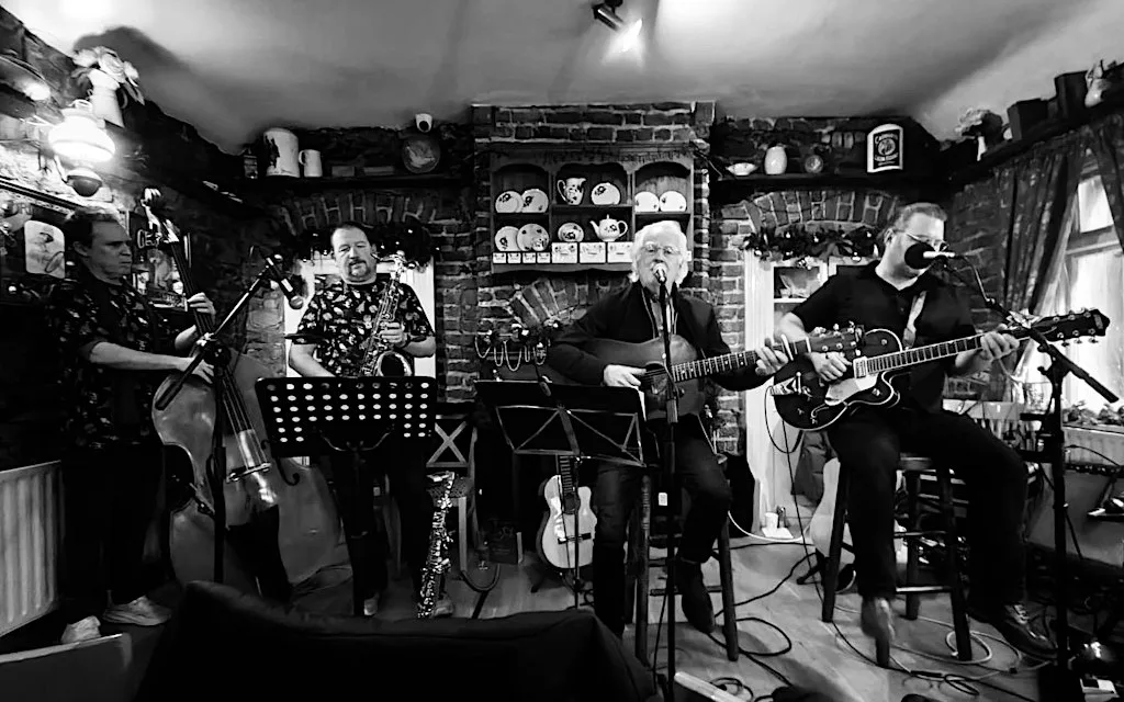 Tim McStay Keith Burke Olivier Ansaldi Dave Mooney 3rd Dec. Punchbowl
