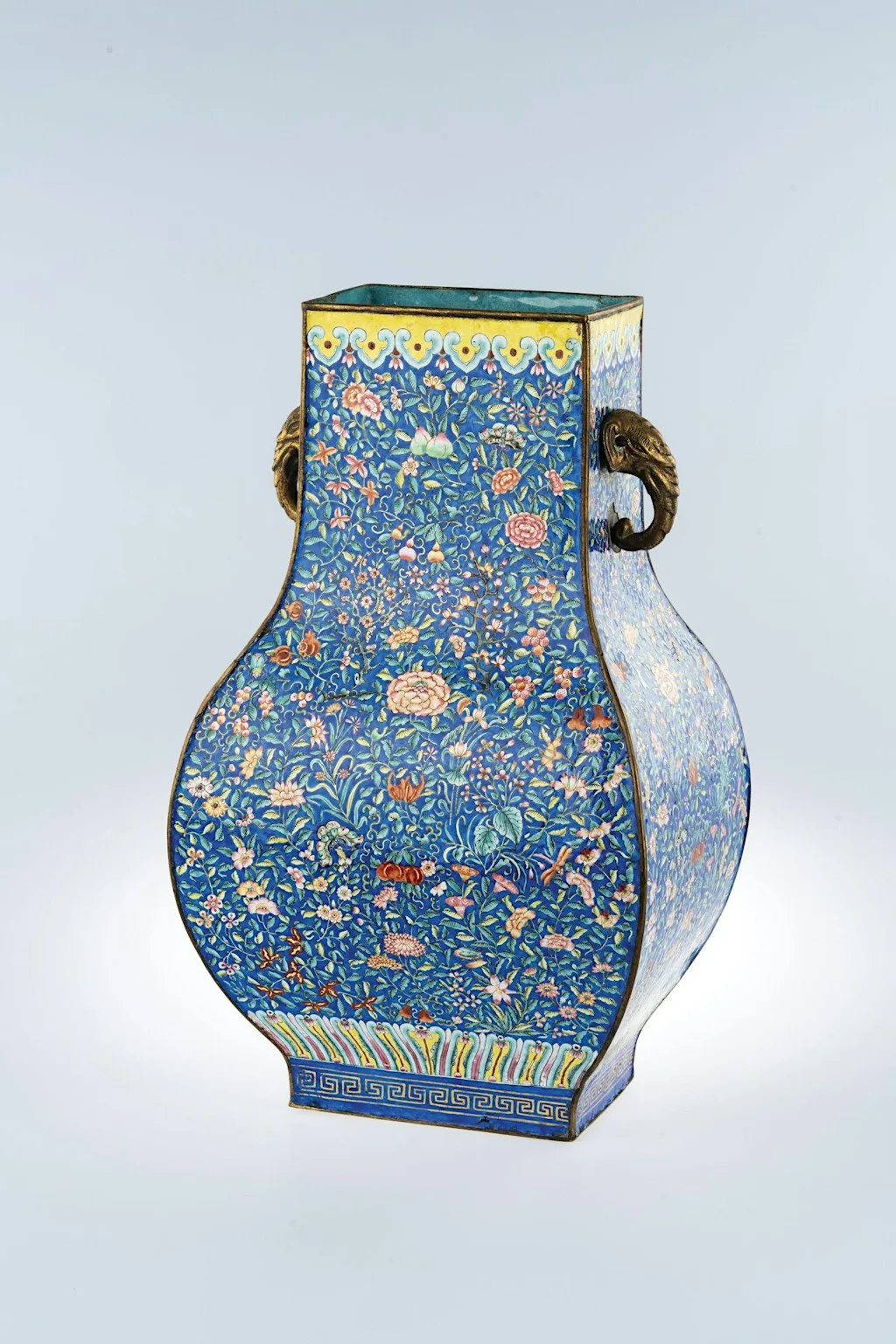 Trading Beauty: From Europe to China, from Canton to the World