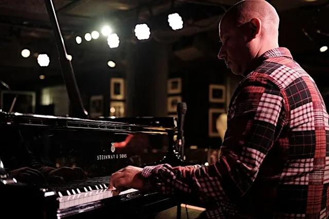 Terence Collie Live - Thursday 3 December