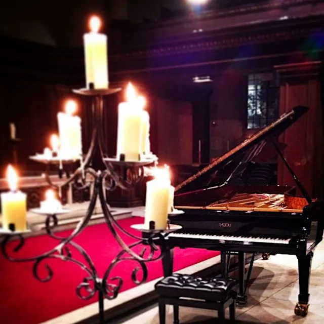 Rhapsody in Blue at Christmas by Candlelight at St Mary Le Strand