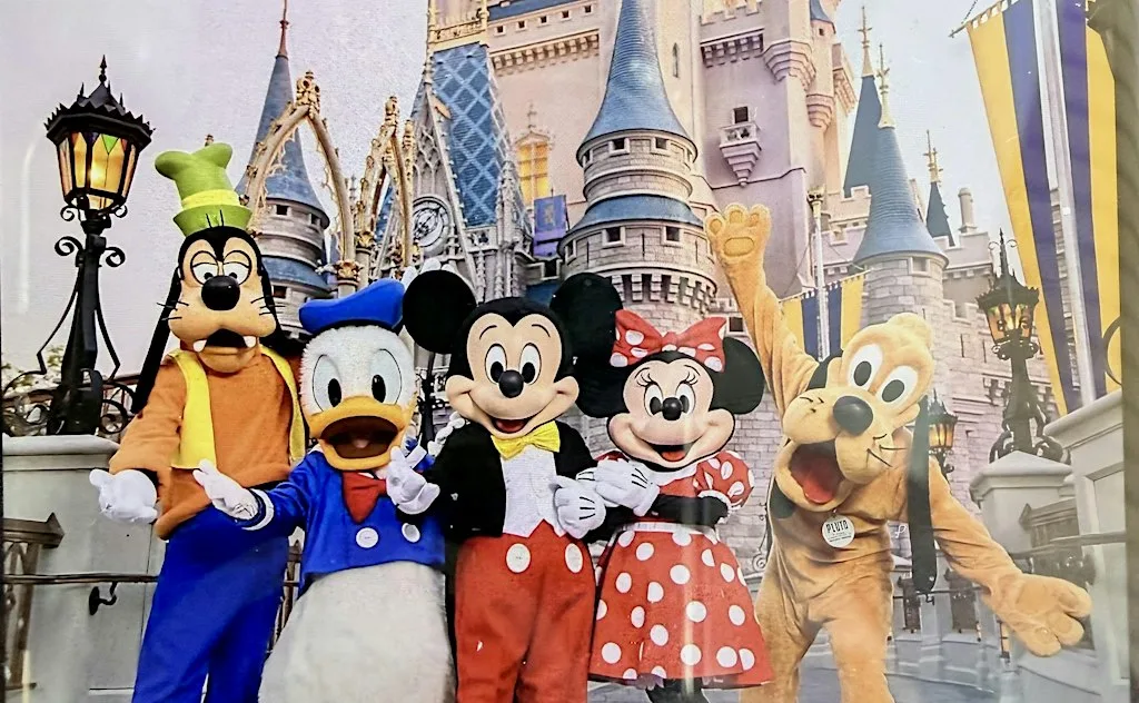 The Ultimate Orlando Event – Make Your Dream trip come true at Knowsley Inn and Lounge