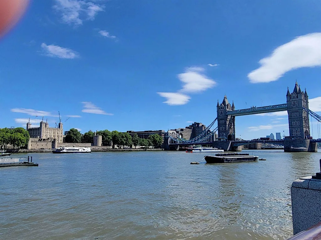 Walking Tour - London Bridge to Tower Hill : The Edge of Treason