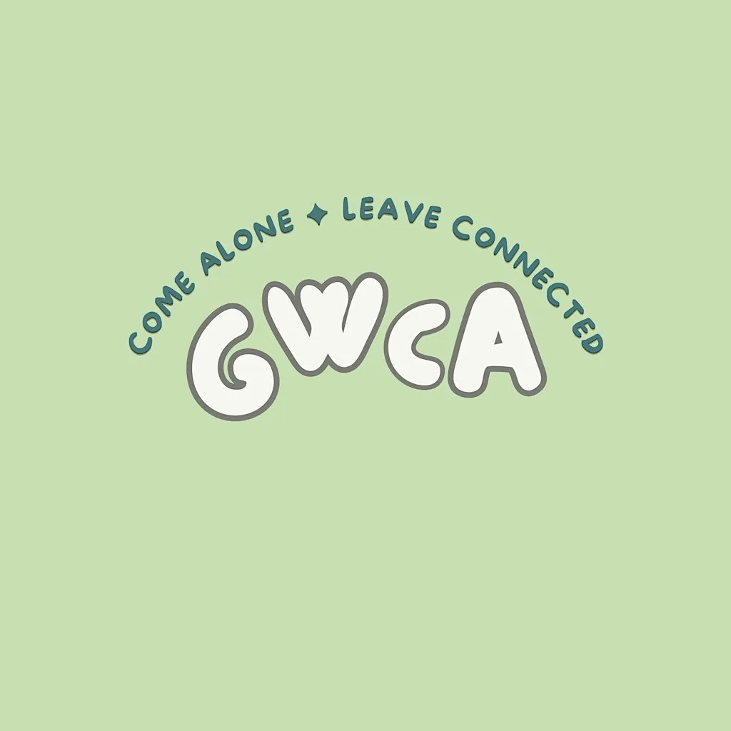 Sunday Afternoon Stroll | Girls Who Come Alone