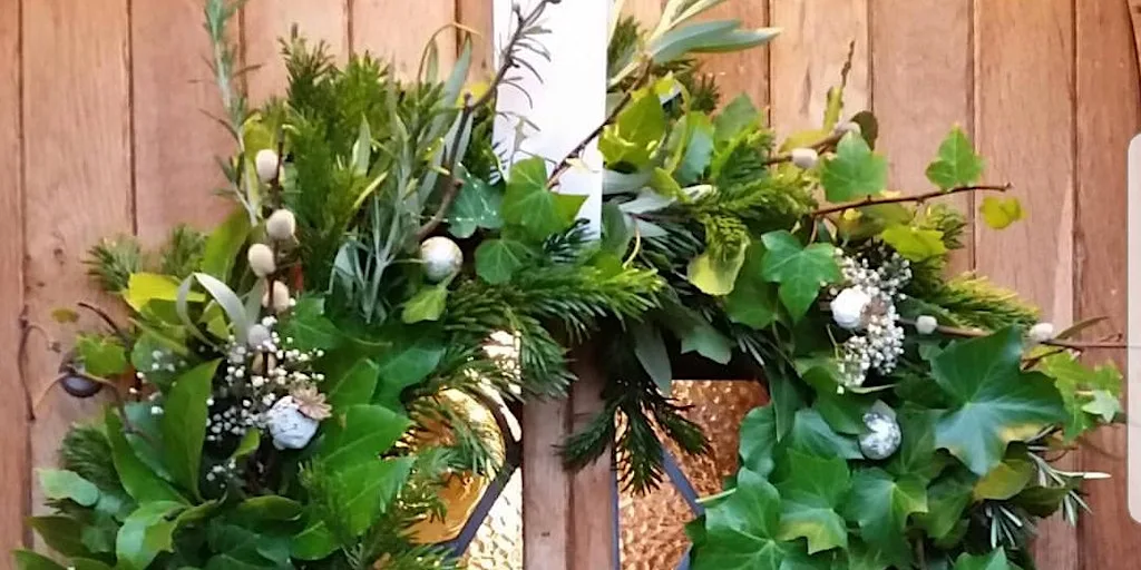 Gardening Lady Christmas Wreath Making Workshop 6 at Gardening Lady Studio