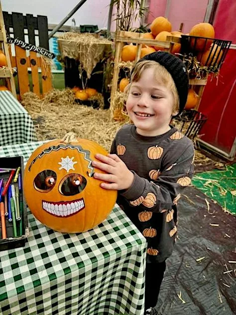 MUNRO'S PUMPKIN PATCH at Munro's Nurseries