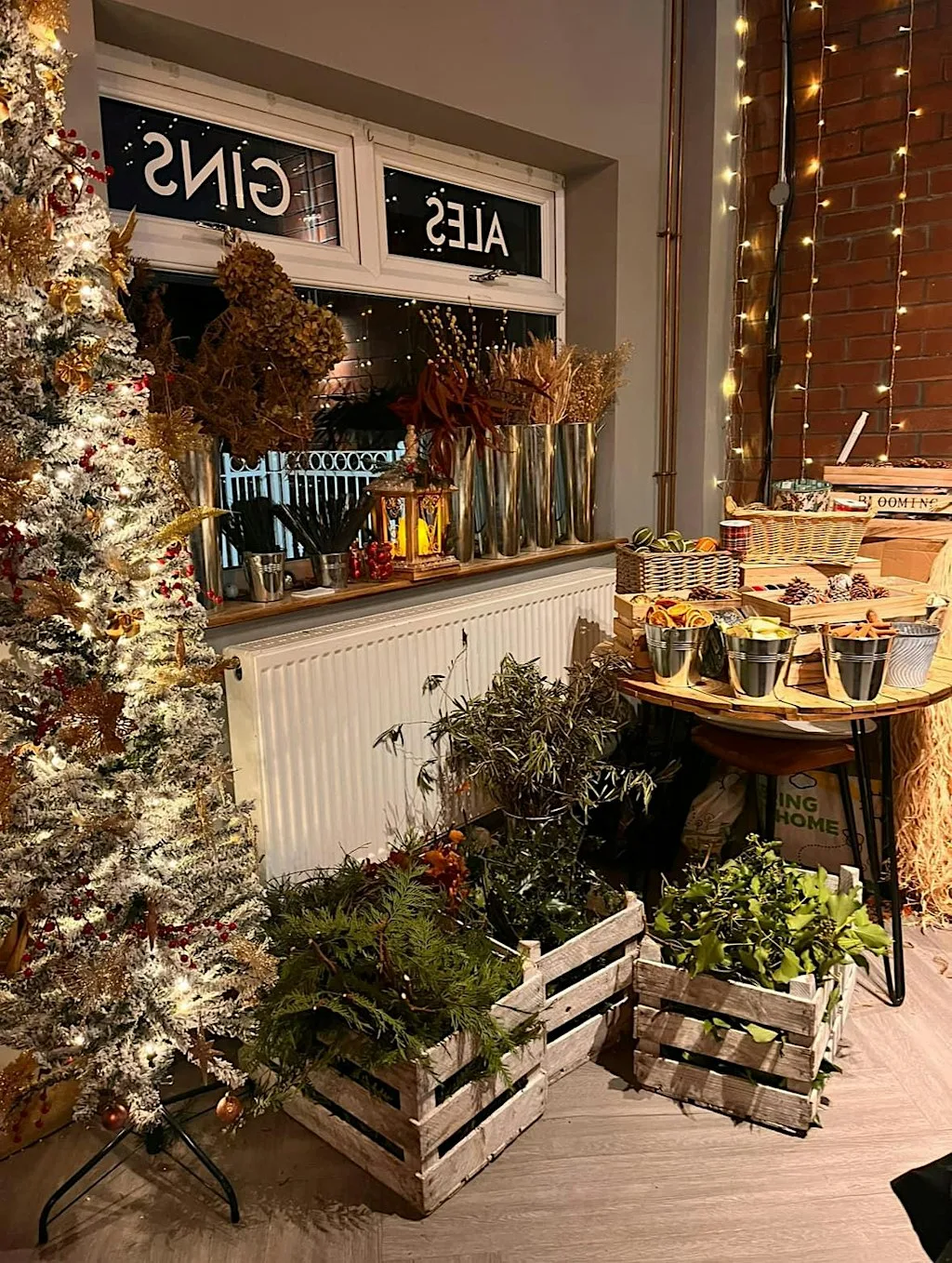 WREATH MAKING WORKSHOP at Something brew inn