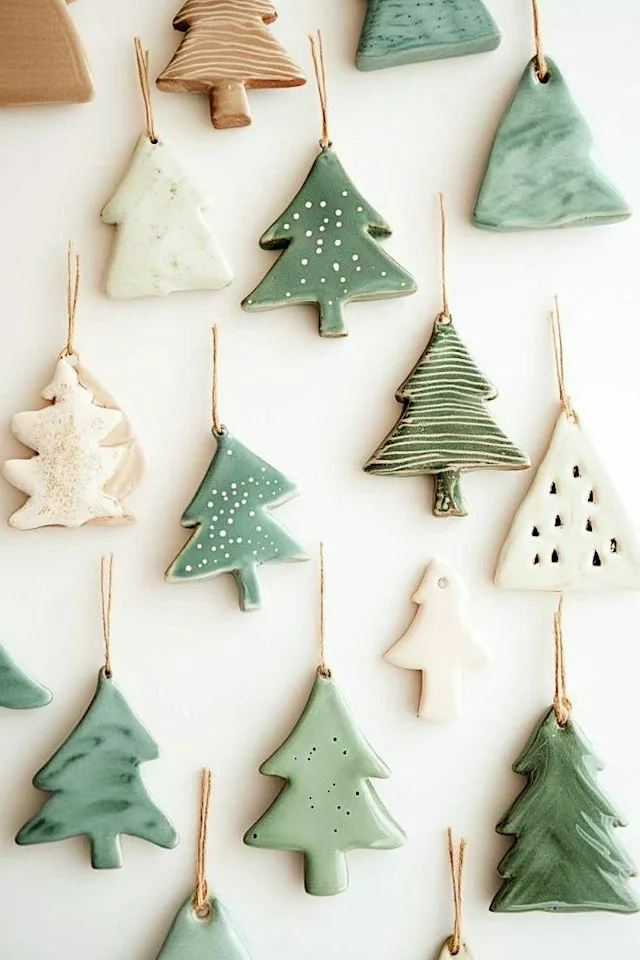 Christmas ornament decorating workshop (Clydach session 1) at Clydach Community Hall