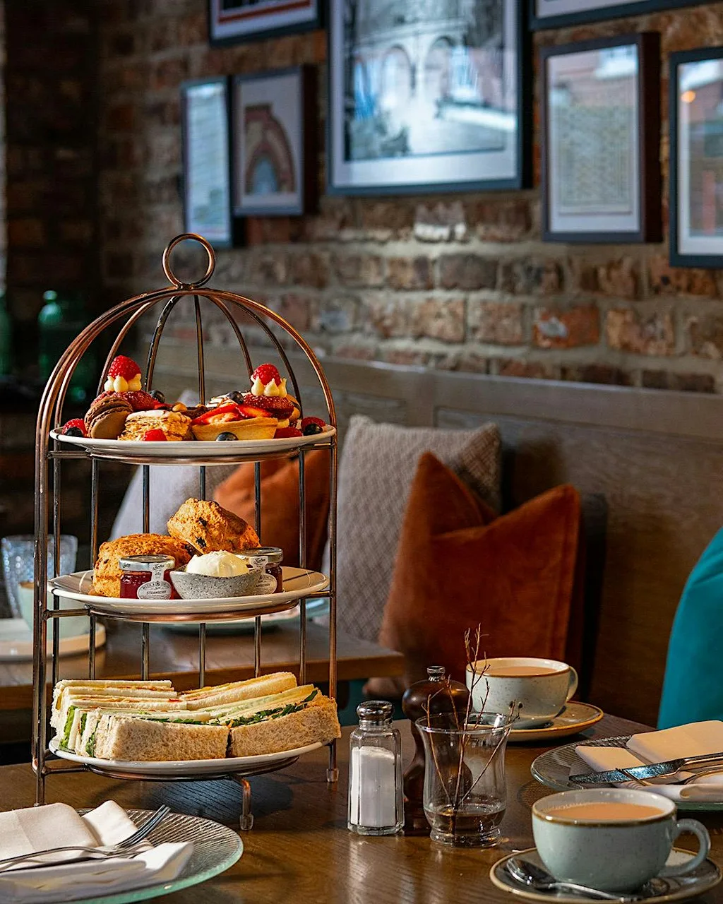Estee Lauder Afternoon Tea at Middletons Hotel