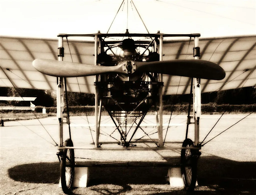 From Balloons to Bleriots: Aviation and Sheffield 1823- 1914
