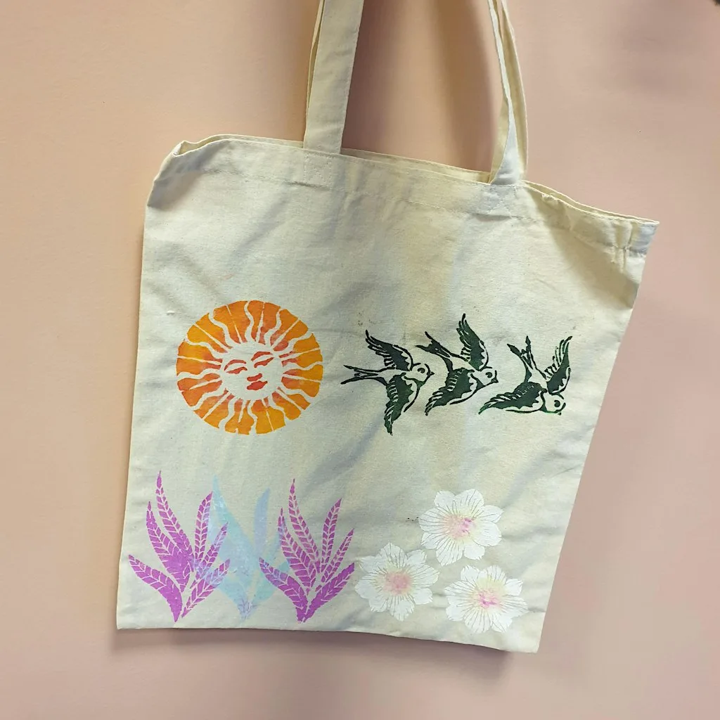 Stencilled Tote Bags - Community Craft